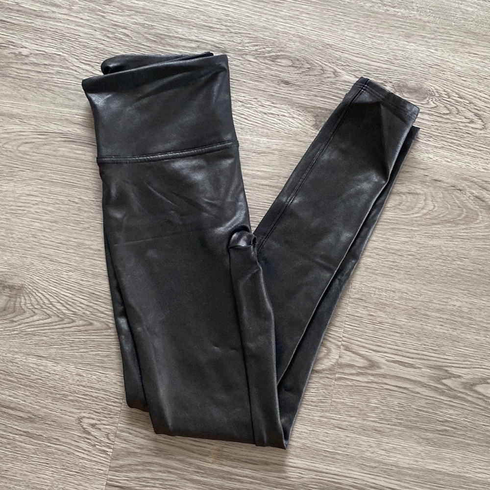 Spanx Faux Black Leather Leggings Size Petite Small